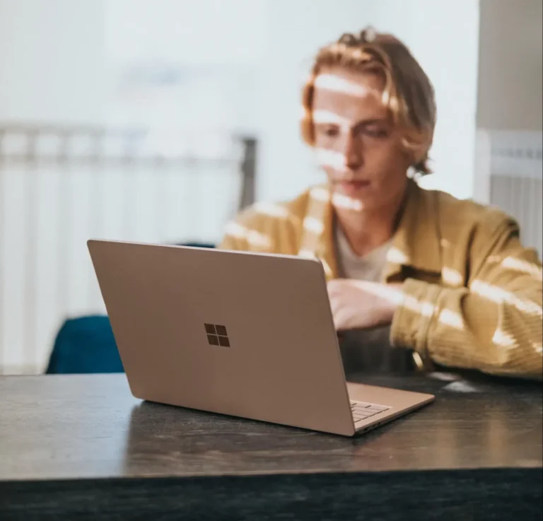 photo-1587614203256-c0349650a9af-1920w