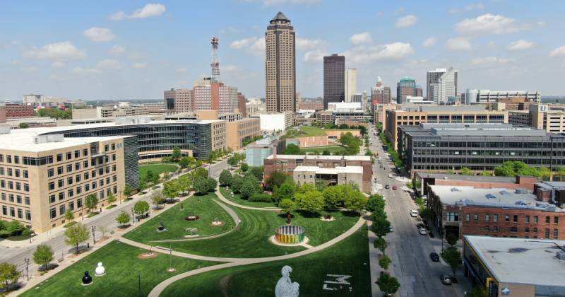 Town Center Plaza Des Moines